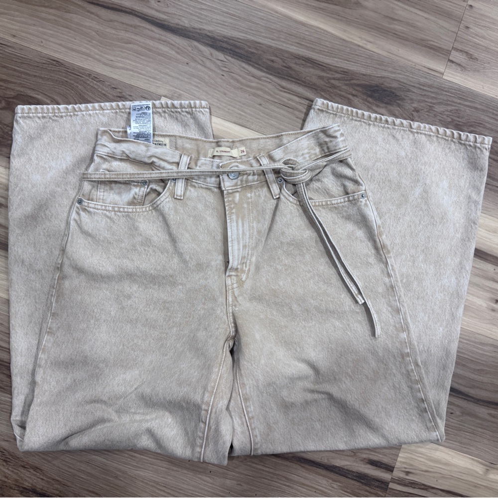 Levi Extra wide khaki jeans with tie